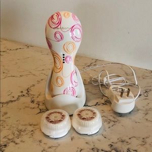 Clarisonic Plus & 2 Radiance Facial Brush Head